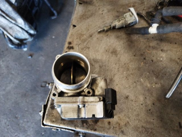 bontott AUDI A6 C6 Fojtószelep (Elektromos)