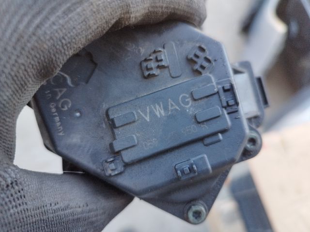 bontott AUDI A6 C6 Fojtószelep (Elektromos)