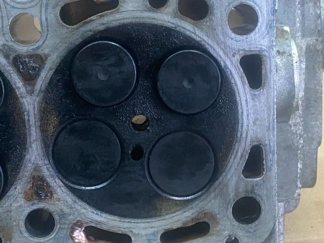 bontott AUDI A6 C6 Jobb Hengerfej (V-Motor/Boxer)