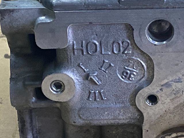 bontott AUDI A6 C6 Jobb Hengerfej (V-Motor/Boxer)