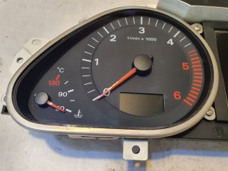 bontott AUDI A6 C6 Kilométeróra