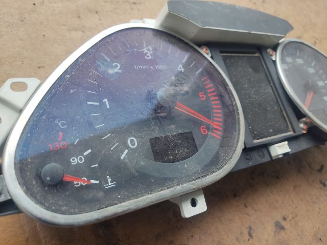 bontott AUDI A6 C6 Kilométeróra