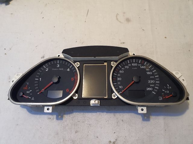 bontott AUDI A6 C6 Kilométeróra