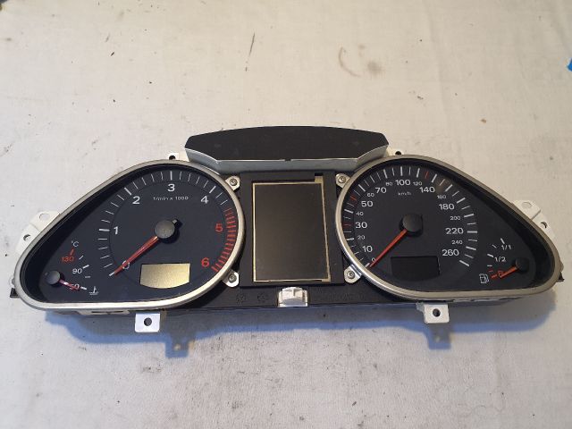 bontott AUDI A6 C6 Kilométeróra