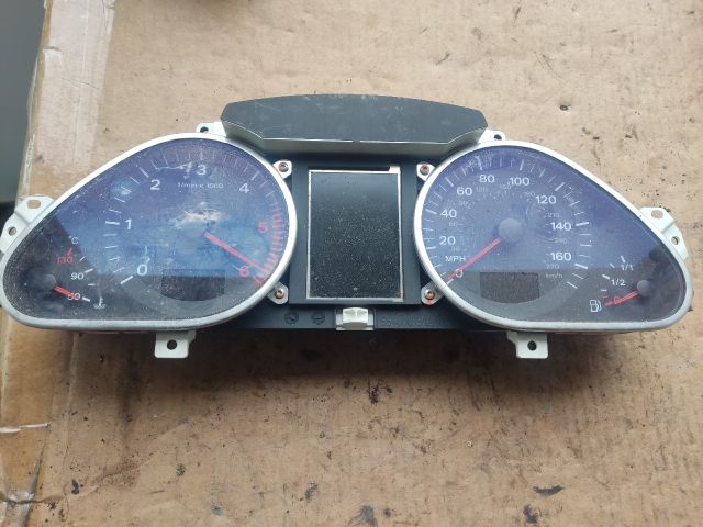 bontott AUDI A6 C6 Kilométeróra