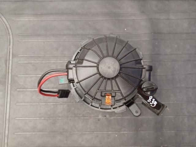 bontott AUDI A6 C6 Klímahűtő Ventilátor