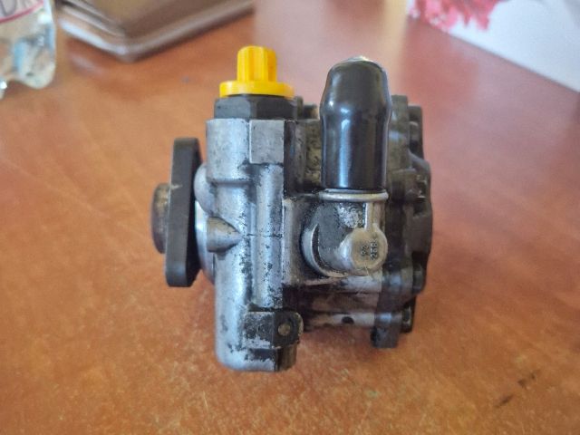 bontott AUDI A6 C6 Kormányszervó Motor (Hidraulikus)