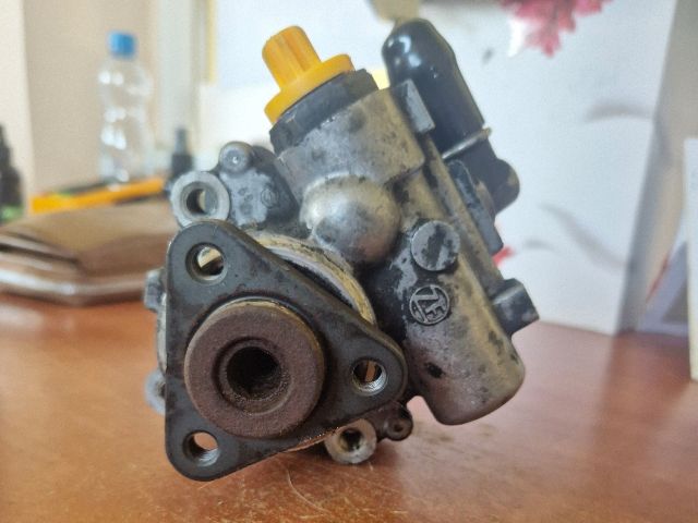 bontott AUDI A6 C6 Kormányszervó Motor (Hidraulikus)