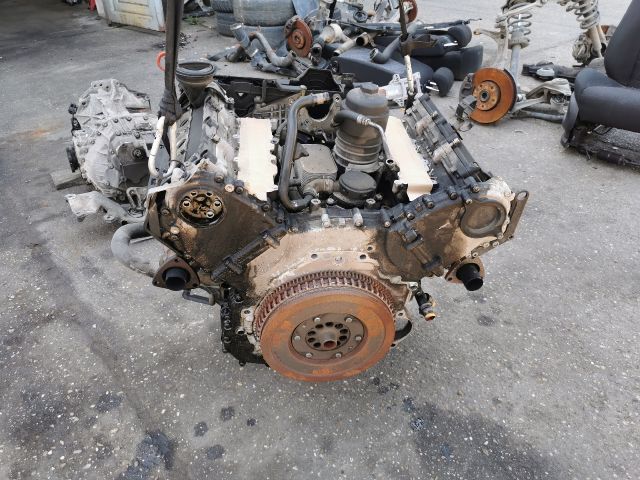 bontott AUDI A6 C6 Motor (Fűzött blokk hengerfejjel)