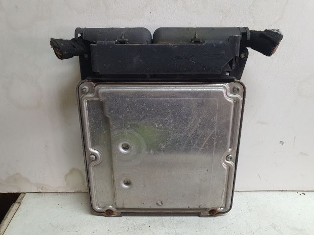 bontott AUDI A6 C6 Motorvezérlő