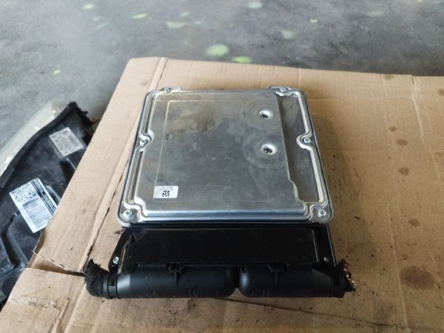 bontott AUDI A6 C6 Motorvezérlő