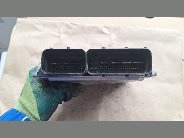 bontott AUDI A6 C6 Motorvezérlő