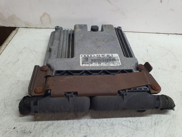 bontott AUDI A6 C6 Motorvezérlő