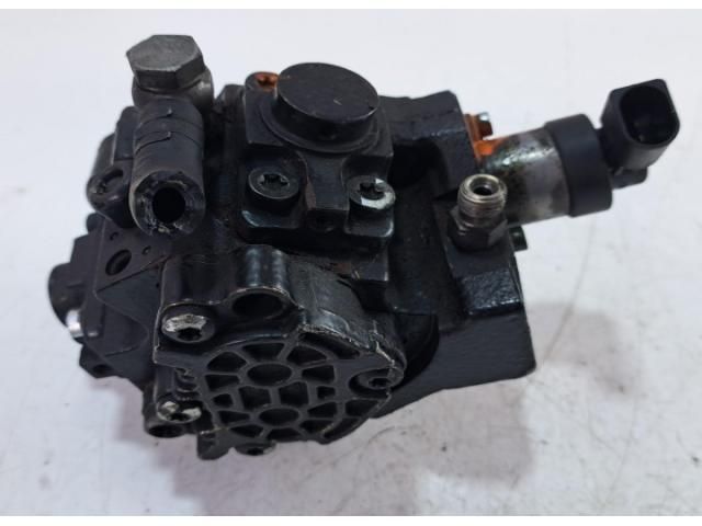 bontott AUDI A6 C6 Nagynyomású Szivattyú