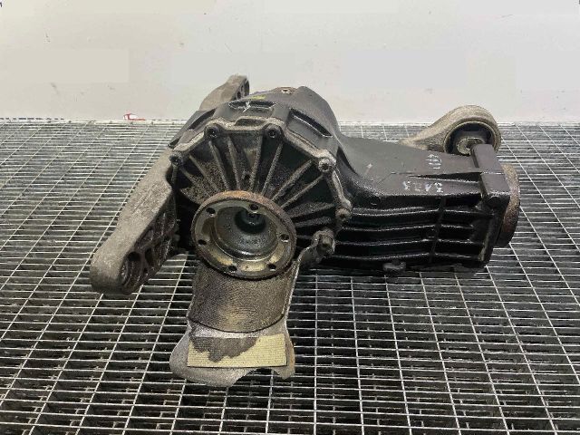 bontott AUDI A6 C6 Differenciálmű Tartó Bak