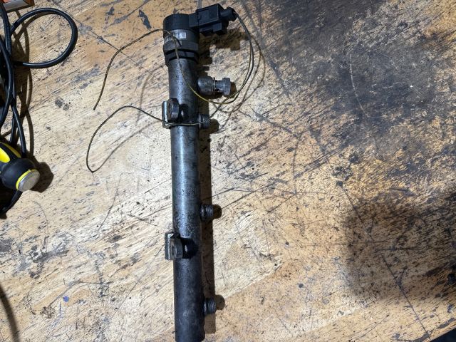 bontott AUDI A6 C6 Közösnyomócső