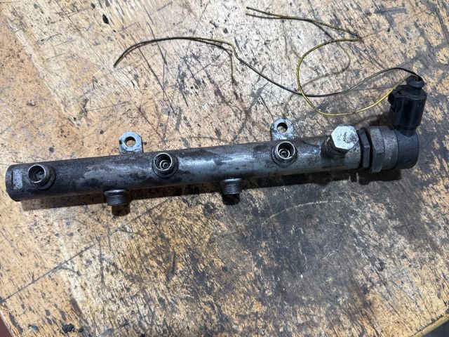 bontott AUDI A6 C6 Közösnyomócső