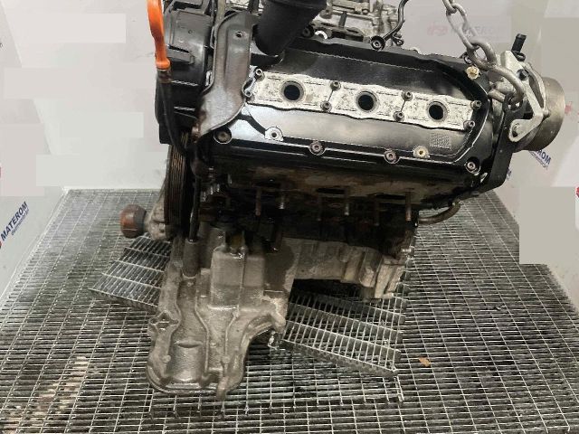 bontott AUDI A6 C6 Motor (Fűzött blokk hengerfejjel)