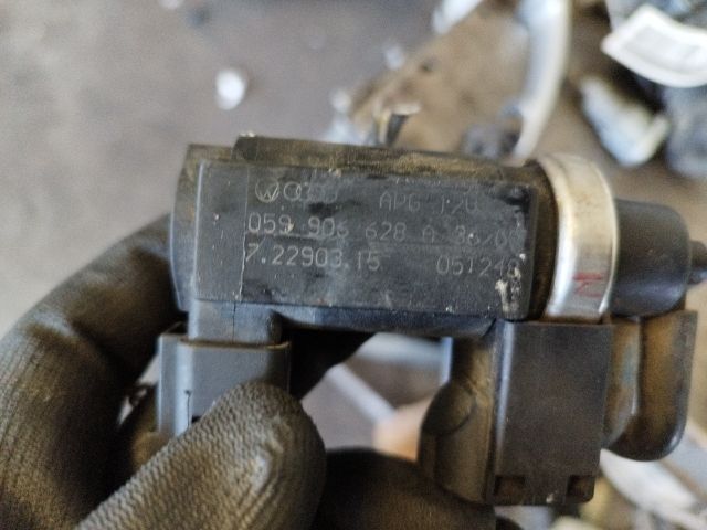 bontott AUDI A6 C6 Turbó Vákum Szelep