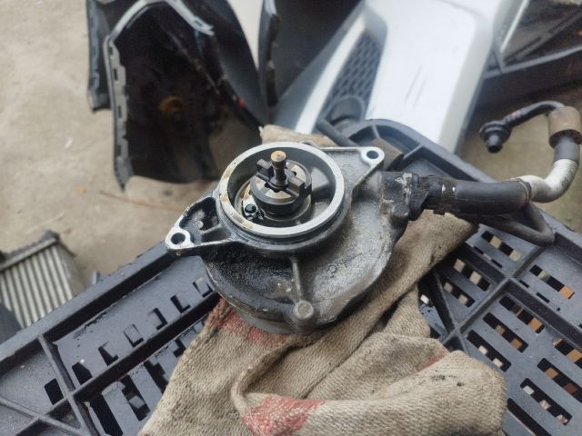 bontott AUDI A6 C6 Vákumpumpa