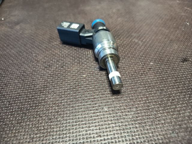 bontott AUDI A6 C6 Porlasztó (1 db)