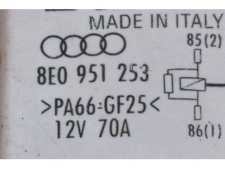 bontott AUDI A6 C6 Üzemanyag Szivattyú Relé