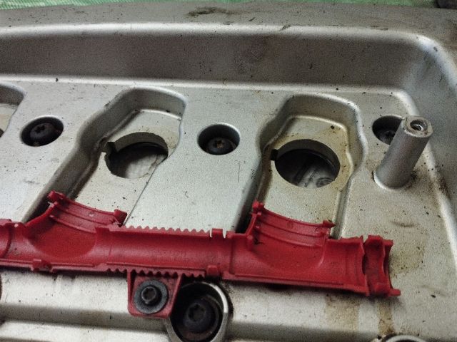 bontott AUDI A6 C6 Szelepfedél