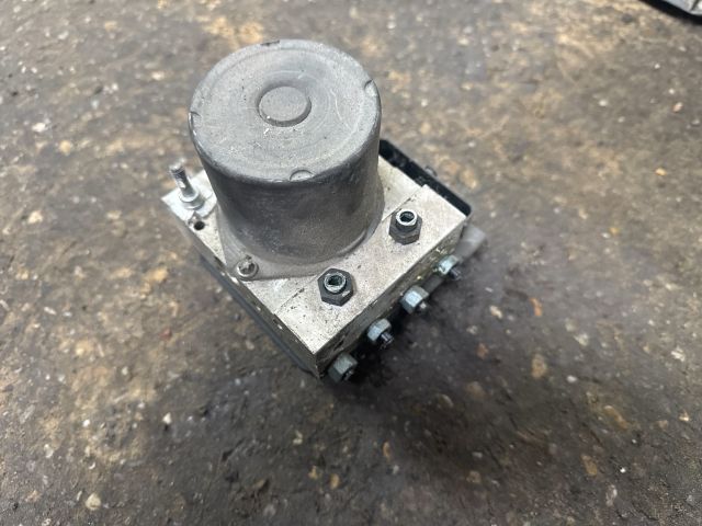 bontott AUDI A6 C6 ABS Kocka