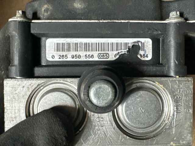 bontott AUDI A6 C6 ABS Kocka