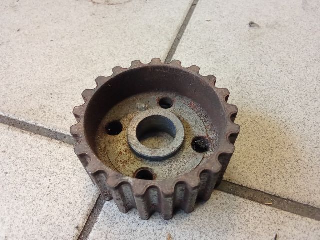 bontott AUDI A6 C6 Adagoló Bordáskerék / Lánckerék