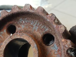 bontott AUDI A6 C6 Adagoló Bordáskerék / Lánckerék