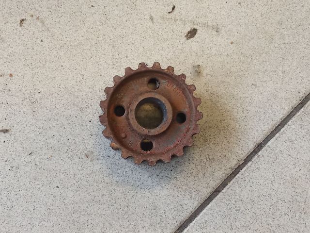 bontott AUDI A6 C6 Adagoló Bordáskerék / Lánckerék