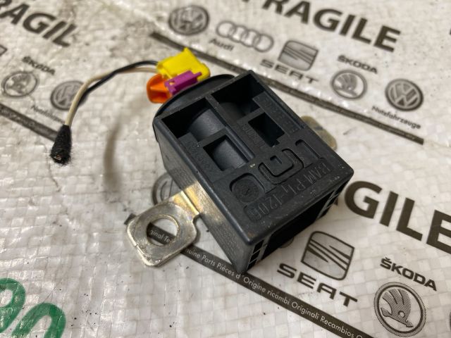 bontott AUDI A6 C6 Akkumulátor Relé