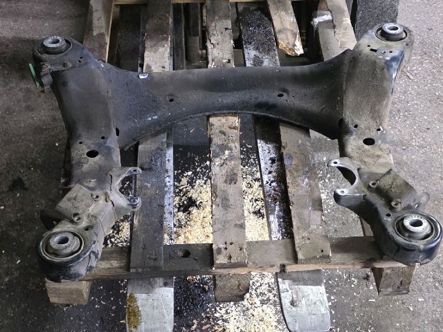 bontott AUDI A6 C6 Első Bölcső