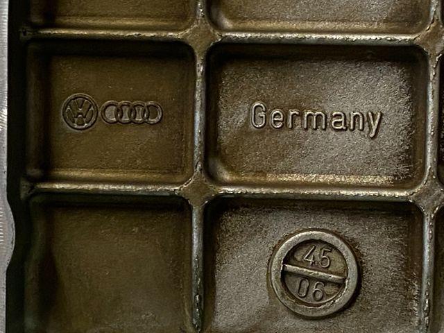 bontott AUDI A6 C6 Első Vezérlés Burkolat