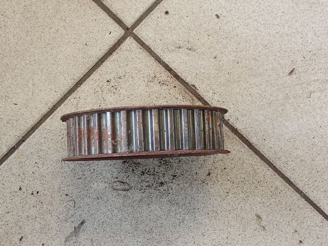 bontott AUDI A6 C6 Főtengely Szíjtárcsa