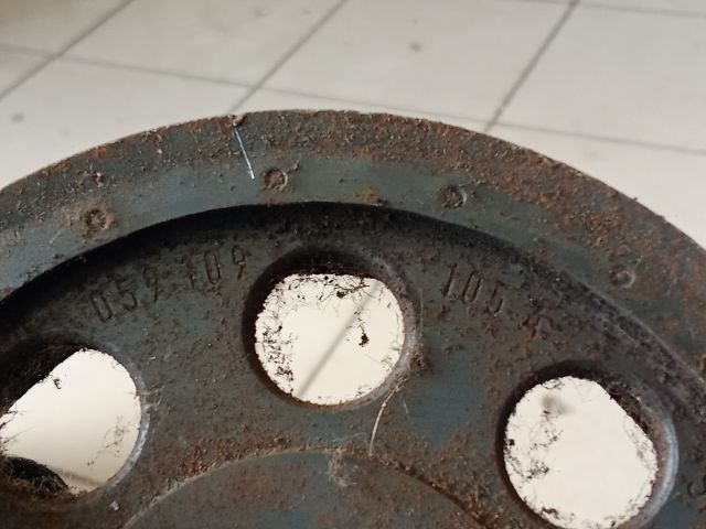 bontott AUDI A6 C6 Főtengely Szíjtárcsa