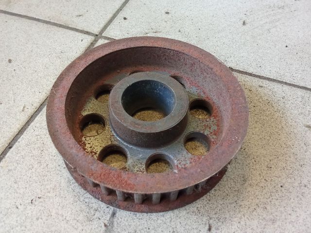 bontott AUDI A6 C6 Főtengely Szíjtárcsa