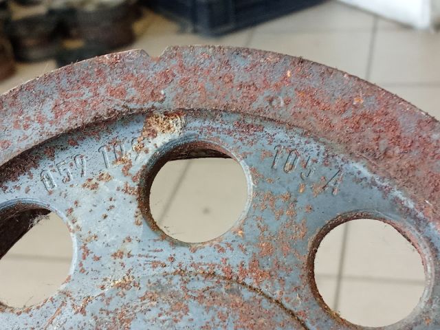 bontott AUDI A6 C6 Főtengely Szíjtárcsa