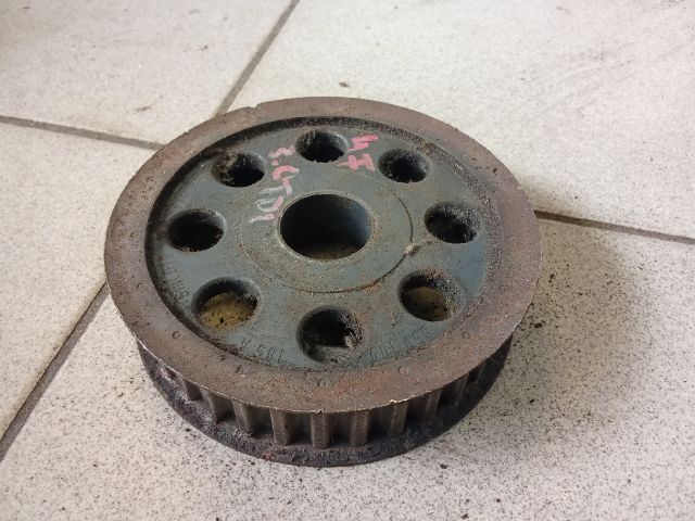 bontott AUDI A6 C6 Főtengely Szíjtárcsa