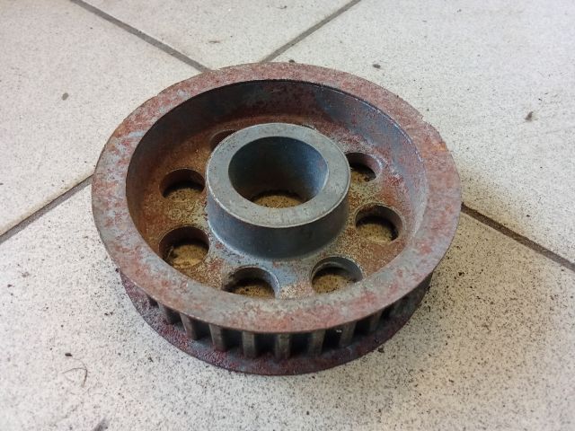 bontott AUDI A6 C6 Főtengely Szíjtárcsa