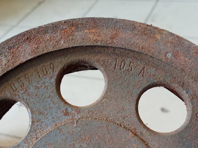 bontott AUDI A6 C6 Főtengely Szíjtárcsa