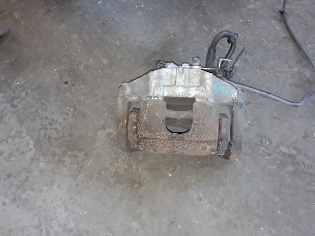 bontott AUDI A6 C6 Jobb első Féknyereg Munkahengerrel