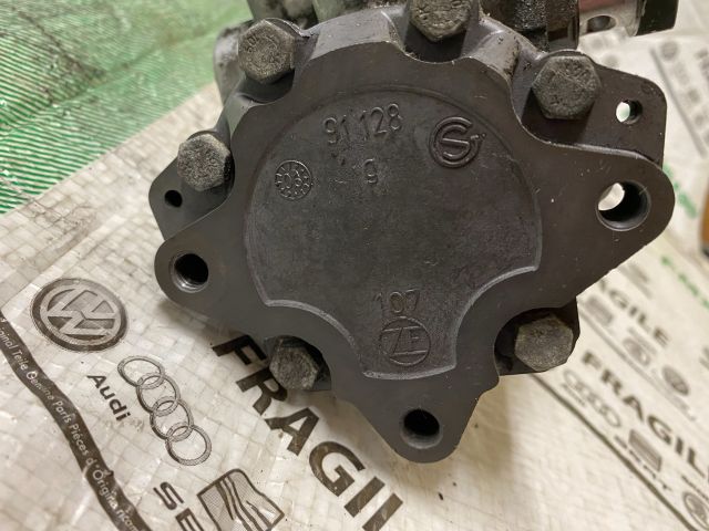 bontott AUDI A6 C6 Kormányszervó Motor (Hidraulikus)