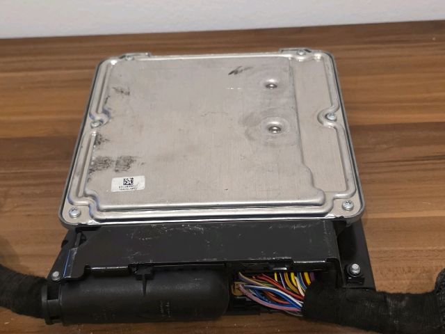 bontott AUDI A6 C6 Motorvezérlő