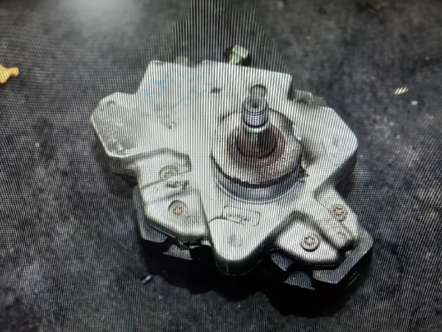 bontott AUDI A6 C6 Nagynyomású Szivattyú