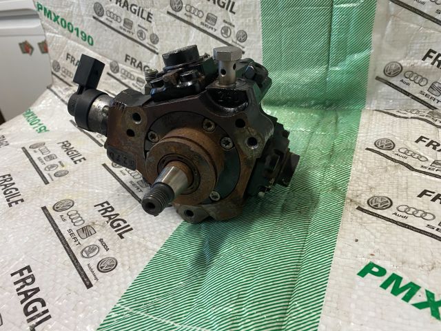 bontott AUDI A6 C6 Nagynyomású Szivattyú