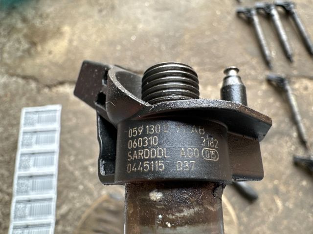 bontott AUDI A6 C6 Porlasztó (1 db)