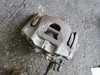 bontott AUDI A6 C6 Bal első Féknyereg Munkahengerrel