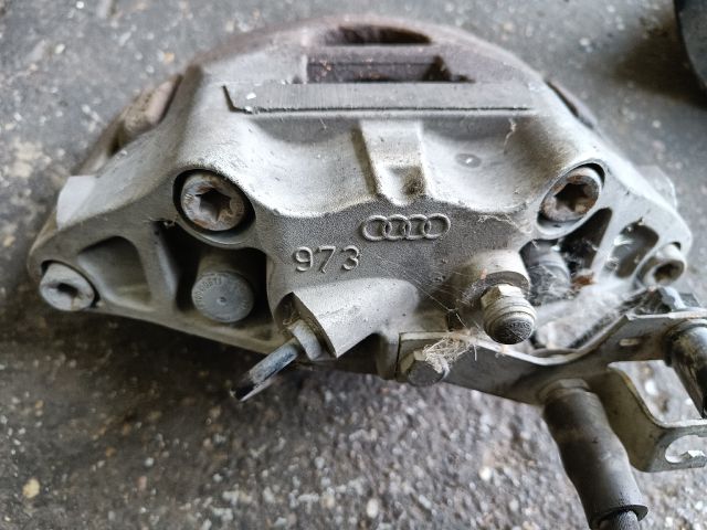 bontott AUDI A6 C6 Bal első Féknyereg Munkahengerrel